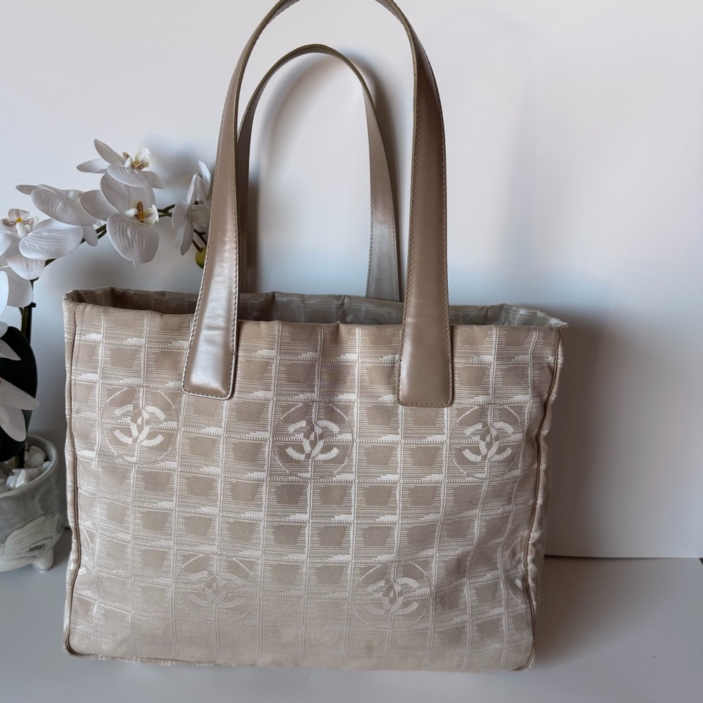 Chanel Travel Line Tote Beige CC Jacquard  very good condition pre loved 💕